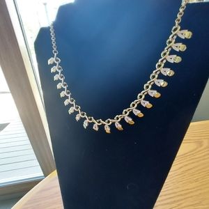 Vintage Chain Necklace w/Leaf Design/ Goldtone & Enamel.VGC & Attractive!